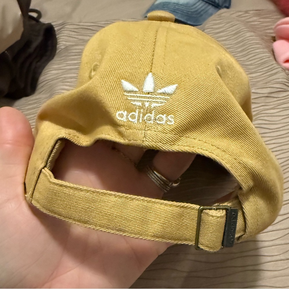 Adidas Beige Cap - Picture 3 of 6